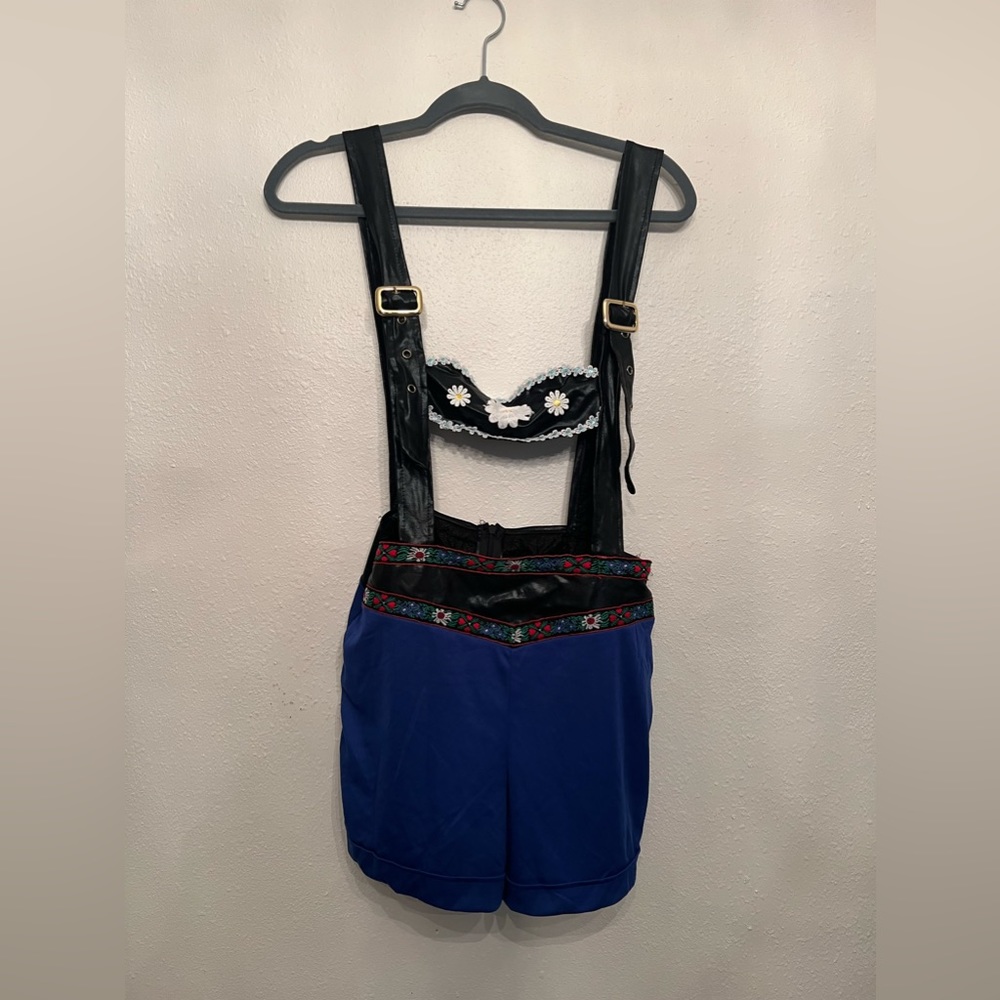 BEER GIRL COSTUME MEDIUM